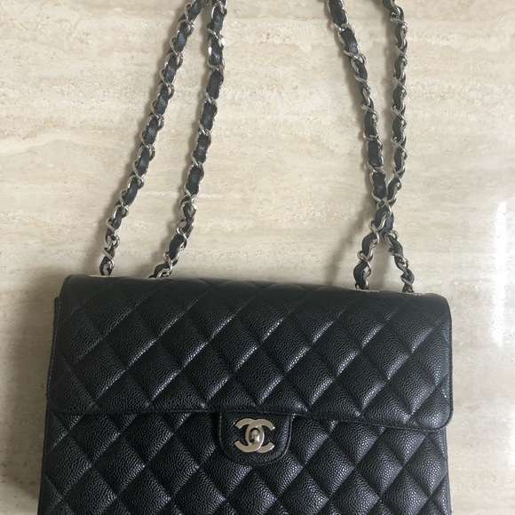 Chanel Jumbo Single Flap Bag - Picture 4 of 8